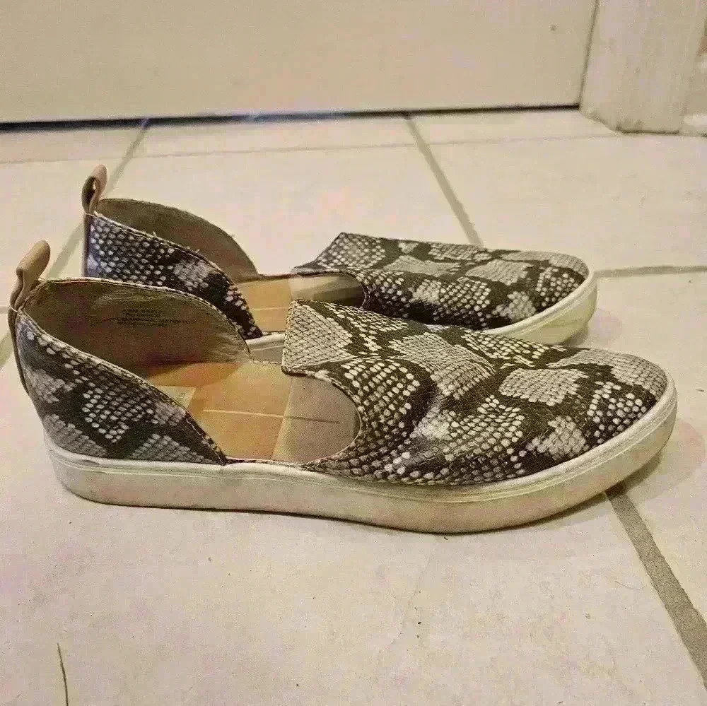 Dolce Vita Snake Skin Print - Size 8.5